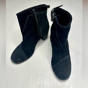 TOMS Suede Black Booties Women’s 6.5 Zip Ankle Boots Chunky Block Heel